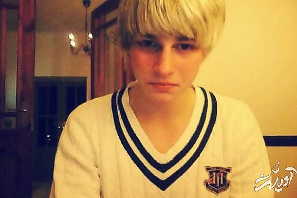 پسر مبتلا به مشکل ذهنی در مورد سلفی دانی بومن